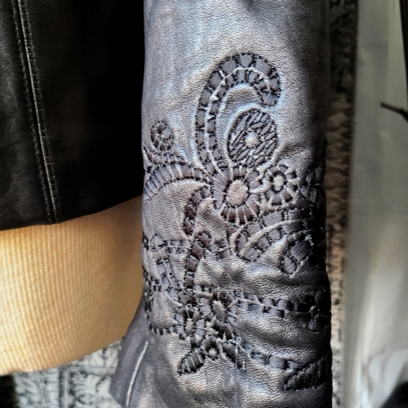 JONES NEW YORK...GORGEOUS JACKET - Picture 5 of 9